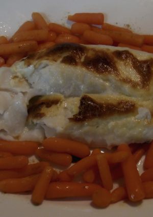Una foto de Bacalao al horno con salsa de ajo