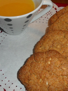 Una foto de Galletas de naranja y anacardos