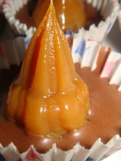 Una foto de Cerisettes y bombones rellenos con dulce de leche