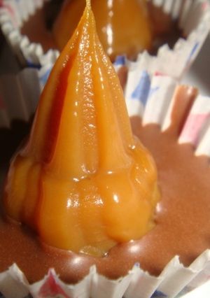 Una foto de Cerisettes y bombones rellenos con dulce de leche