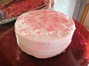 Una foto de pasteles de fresas