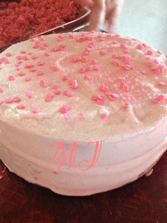 Una foto de Pastel marmolado de fresa