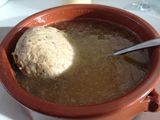 Caldo con pelotas de la abuela Pepa