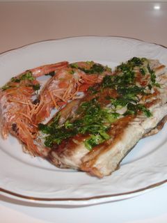 Una foto de Bonito a la plancha con picadillo