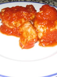 Una foto de Bonito en salsa de tomate