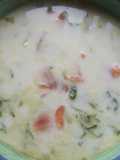 Sopa blanca de salmón ahumado