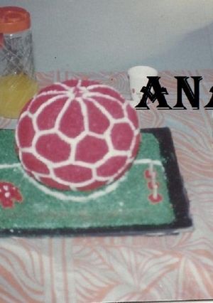 Una foto de Torta decorada pelota de futbol
