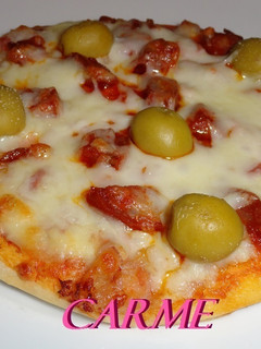 Una foto de Pizzetta de chorizo picante y beicon