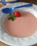 Sopita de fresas con vino dulce