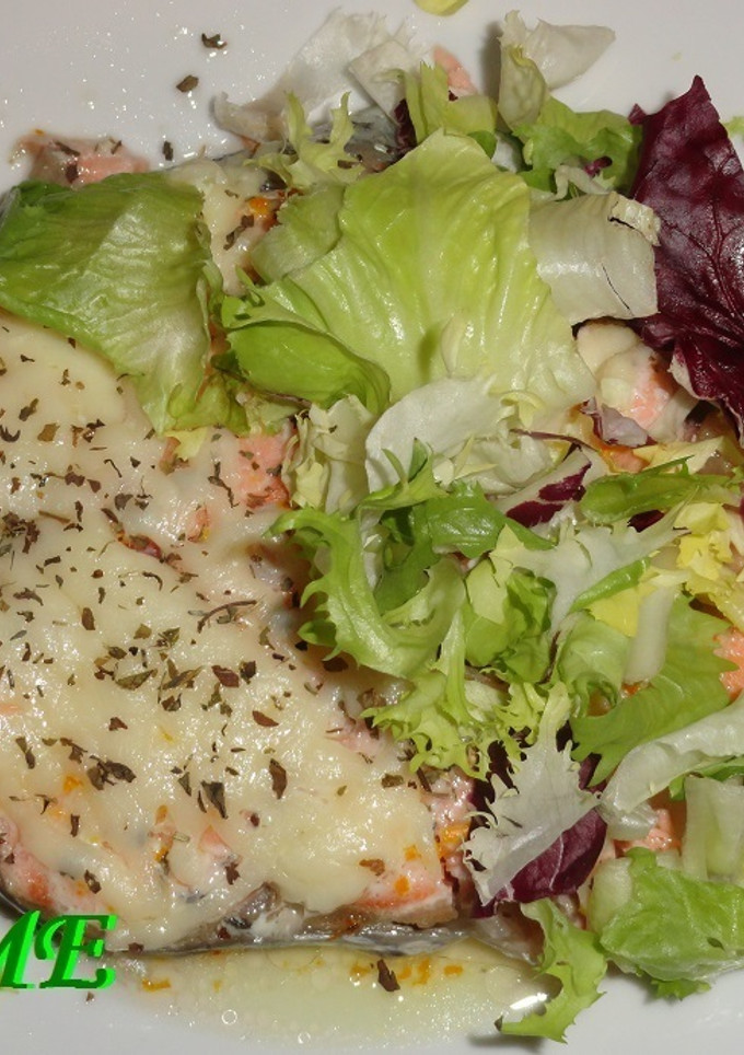 Una foto de Salmón fresco con queso gratinado