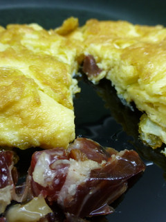 Una foto de Tortilla francesa de taquitos de jamón