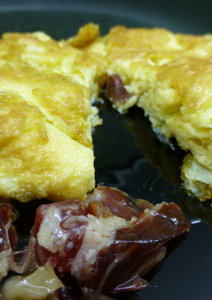 Una foto de Tortilla francesa de taquitos de jamón