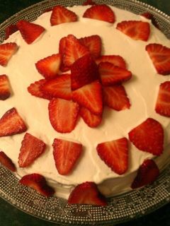 Una foto de Bizcocho yogur griego de fresas