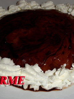 Una foto de Flan delicioso con cacao puro