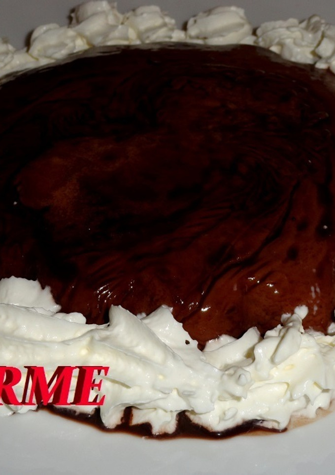 Una foto de Flan delicioso con cacao puro