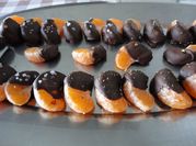 Una foto de postres de mandarina faciles