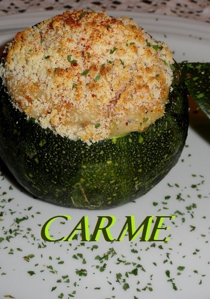 Una foto de Calabacín redondo relleno de bacalao