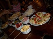 Una foto de salsa para picadas