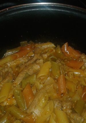 Una foto de Pasta corta en salsa agripicante