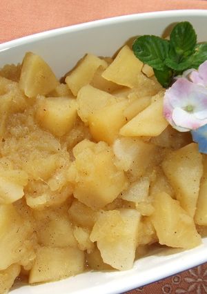 Una foto de Compota de manzanas y peras con canela y anís
