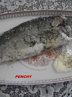 Una foto de Lubina con eneldo a la sal