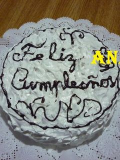 Una foto de Torta de cumpleaños fácil