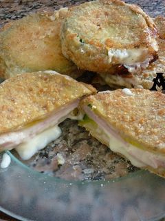 Una foto de Milanesas de zapallitos rellenas