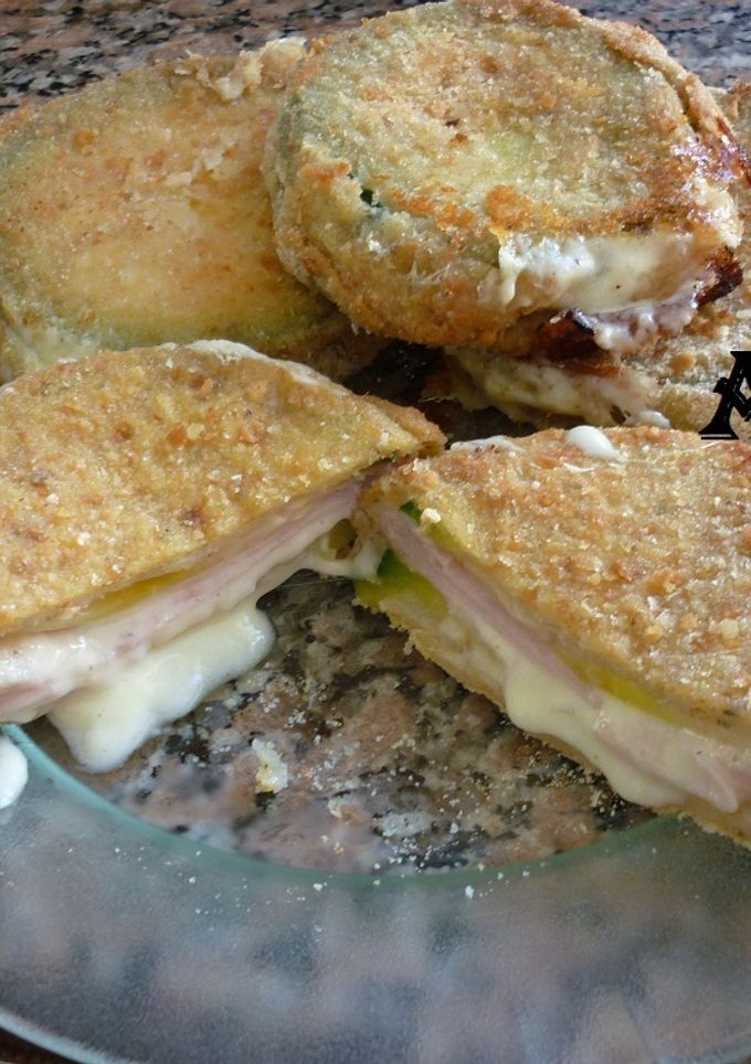 Una foto de Milanesas de zapallitos rellenas