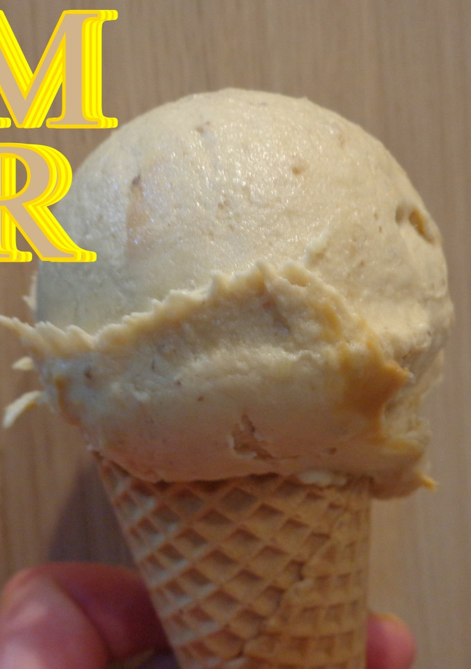 Una foto de Helado de plátano y crema de cacahuete