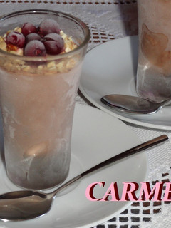 Una foto de Postre de trufa helada en miniatura