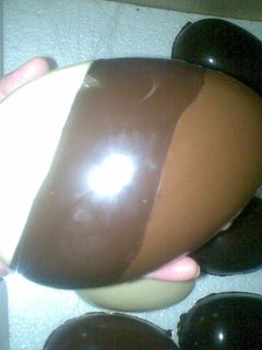 Una foto de Huevos Pascuas tres colores