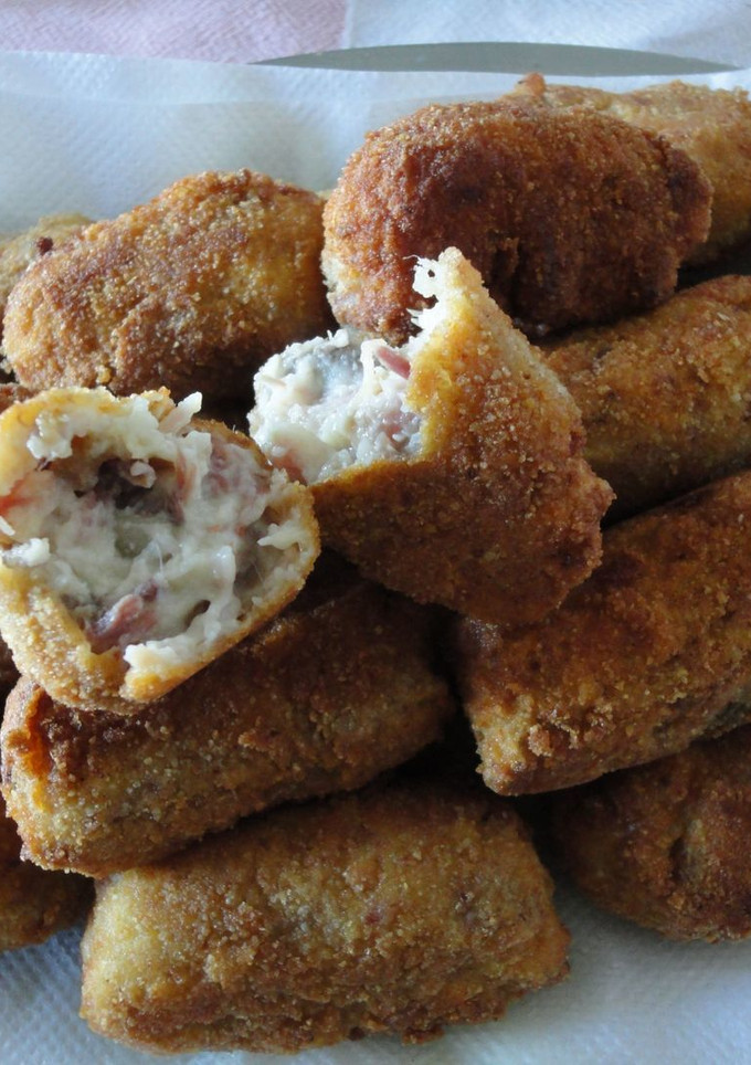 Una foto de Croquetas de jamón y queso azul