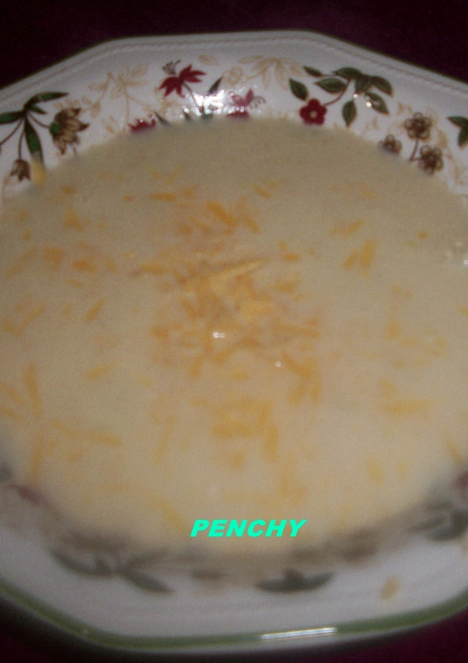 Una foto de Crema deliciosa de apio al queso Edam