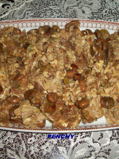 Una foto de Revuelto de habitas frescas con bacalao