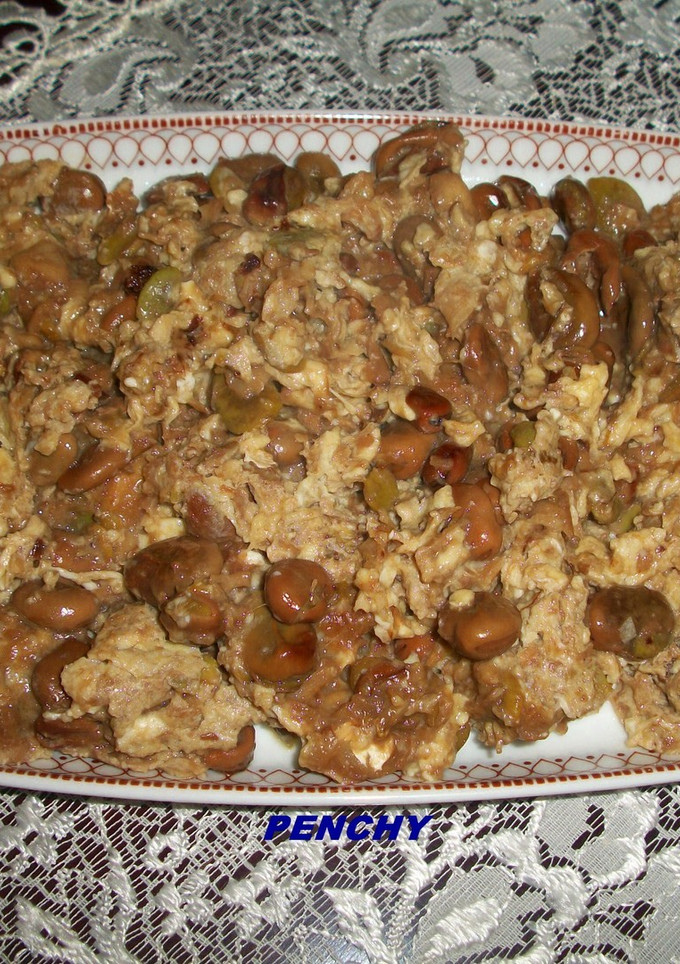 Una foto de Revuelto de habitas frescas con bacalao