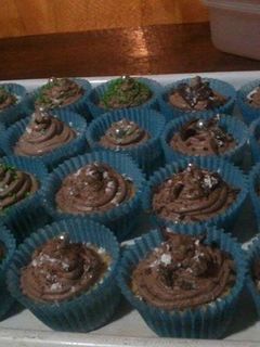 Una foto de Muffins chocolate y café