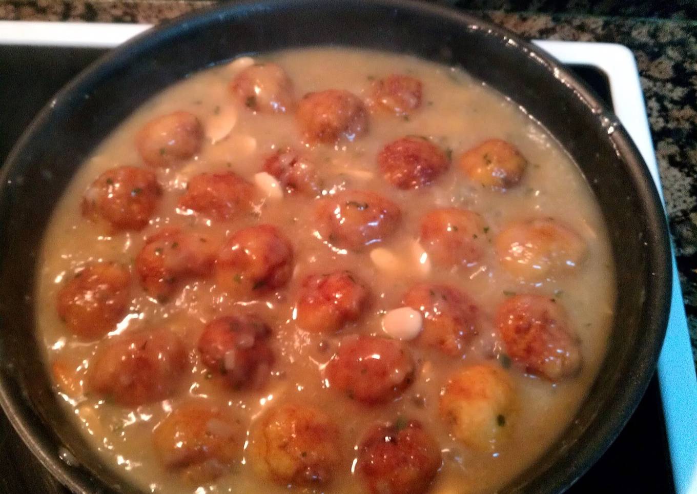 Albóndigas de bacalao en salsa