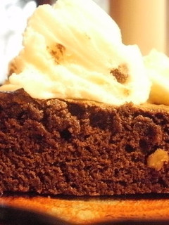 Una foto de Brownie de chocolate y coco