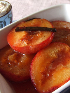 Una foto de Frutas asadas al aroma de vainilla