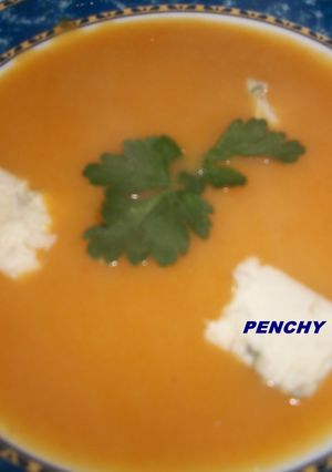 Una foto de Crema de zanahorias al gorgonzola