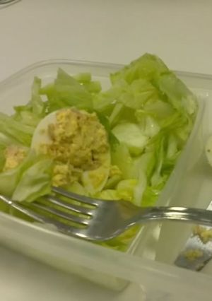 Una foto de Huevos rellenos tejanos