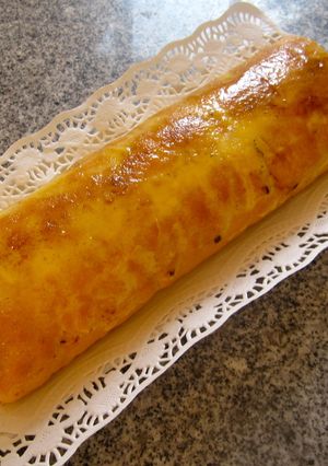 A picture of Brazo de Gitano (Swiss Roll) Filled with Pastry Cream or Whipped Cream.