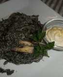 Arroz negro con calamares en su tinta