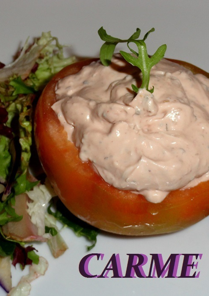 Una foto de Tomates rellenos de crema de queso