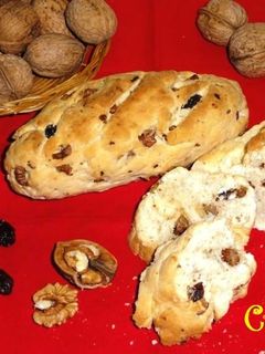 Una foto de Pan con nueces y pasas sin gluten