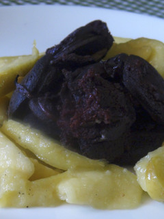 Una foto de Morcilla dulce canaria con manzana salteada
