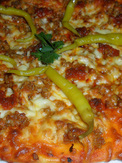 Una foto de Pizza especial con sobrasada