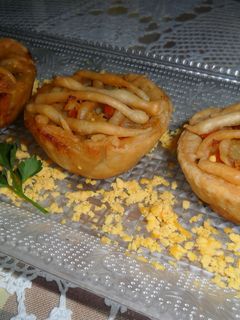 Una foto de Pastelitos de hojaldre rellenos de bacalao