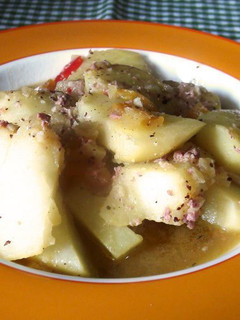 Una foto de Papas guisadas con mi-cuit de foie