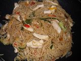Fideos chinos con pollo y verdura
